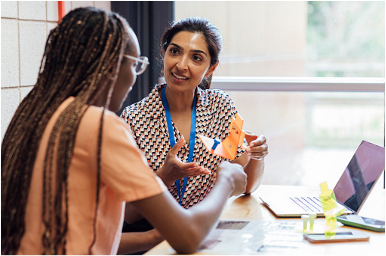 technology-creates-workplace-happiness-three-business-blog