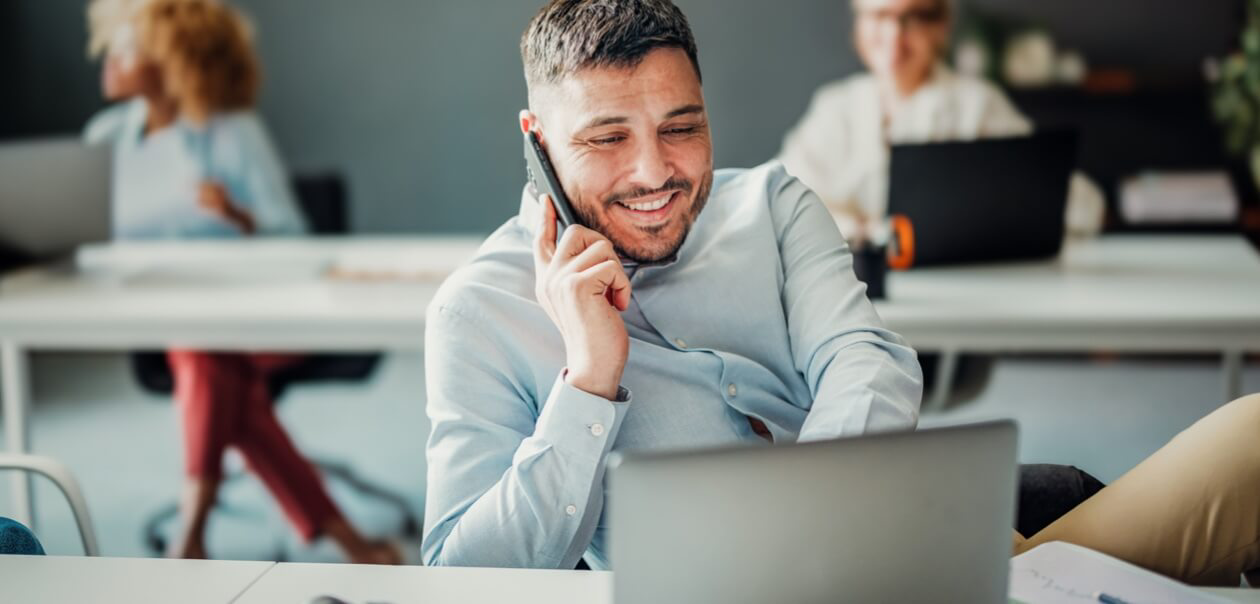 Small business owner find the right internet plan using the Three Business internet guide