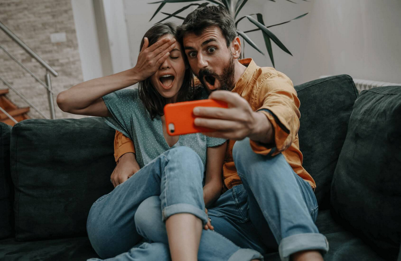 Taking photos on a phone with mobile broadband